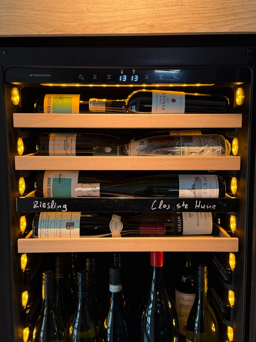 Ξύλινο ράφι vinoview κατάλληλο για μπουκάλια τύπου riesling για Συντηρητές Κρασιών xpr w88/120/180