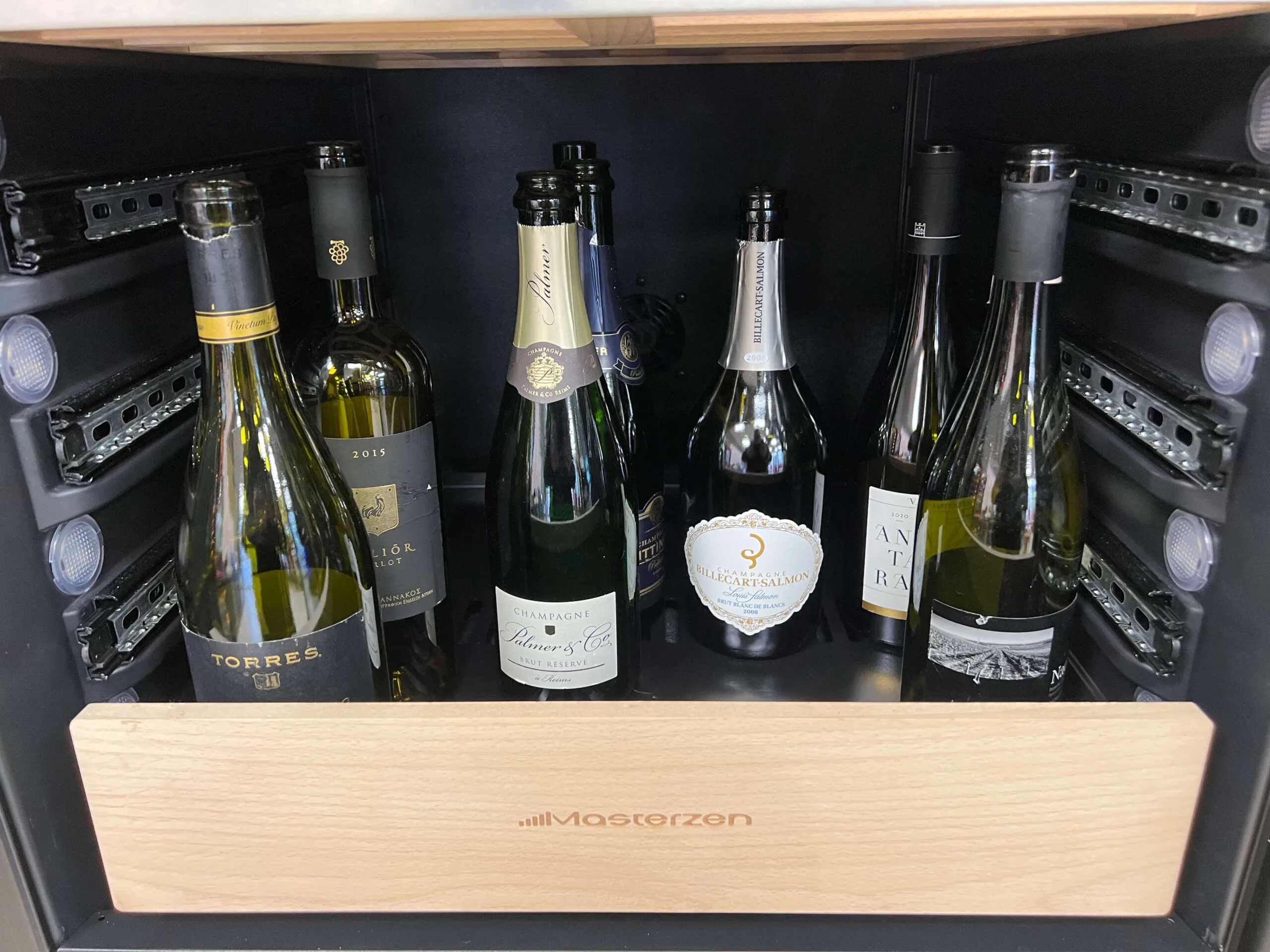 Ράφι μεταλλικό/ξύλο για θάλαμο 88/120/180 για όρθια τοποθέτηση